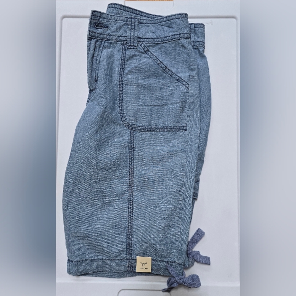 St. John's Bay Women Blue Light Bermuda Denim Shorts Size 4-NWOT - Picture 11 of 12